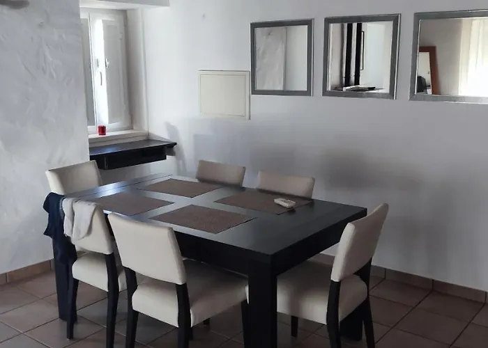 Kyrios Family 5p With Private Pool